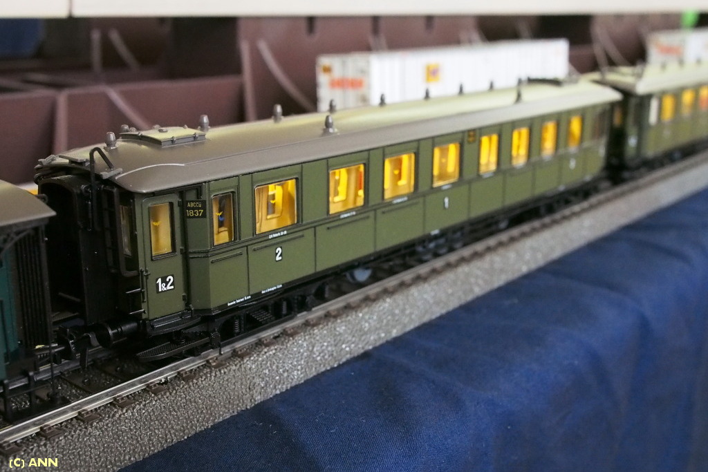 HO ROCO K.W.St.E客車に室内灯: ann model railroad V4